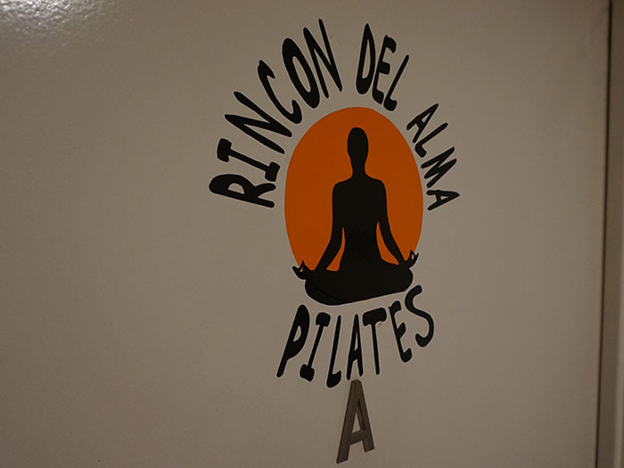 Entrada del centro de pilates.
